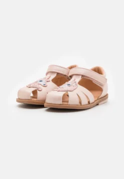 Friboo Sandalen - Light Pink -Kinder Kleding Winkel 090e3298a9b54cb983817158aeffc368 scaled