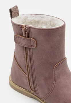 Friboo Korte Laarzen - Mauve -Kinder Kleding Winkel 2cf79a2ca0dd4bf6a12888f3821e50e9 scaled