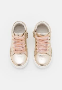 Friboo Leather - Sneakers Hoog - Gold 9 Friboo Leather - Sneakers Hoog - Gold -Kinder Kleding Winkel 359f006ce3634c93b18b7e5950173614 scaled