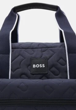 BOSS Kidswear Changing Bag Unisex - Luiertas - Navy 9 BOSS Kidswear Changing Bag Unisex - Luiertas - Navy -Kinder Kleding Winkel 393a739109ec45fe88426732712e4efc scaled