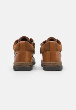 Friboo Sneakers Laag - Cognac -Kinder Kleding Winkel 74e8beab773447568e153a7ec3e23f97 scaled