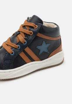 Friboo Leather - Sneakers Hoog - Dark Blue -Kinder Kleding Winkel 8409e4754d55405fa41fa99dce404e6e scaled