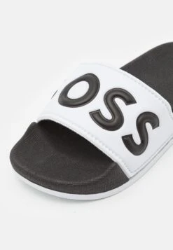 BOSS Kidswear Aqua Slides - Muiltjes - White -Kinder Kleding Winkel 8c8ec7f869ec4c51a604c972ced49466 scaled