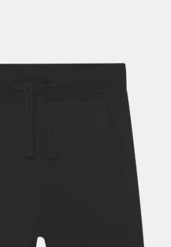 Friboo 3 Pack - Trainingsbroek - Grey/Blue/Black -Kinder Kleding Winkel 9d5b3ca987654e6d867af0a47c9c00de scaled