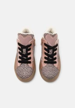 Friboo Sneakers Hoog - Pink 9 Friboo Sneakers Hoog - Pink -Kinder Kleding Winkel b21b943e68f14af0b2b81add7be071e5 scaled