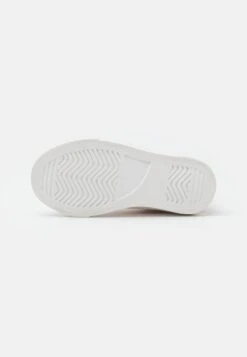 Friboo Sneakers Hoog - Rose Gold 10 Friboo Sneakers Hoog - Rose Gold -Kinder Kleding Winkel bf061bae72f046f1b8e69eb1a4687583 scaled