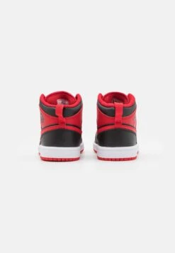 Jordan 1 Mid Unisex - Basketbalschoenen - Black/Fire Red/White 8 Jordan 1 Mid Unisex - Basketbalschoenen - Black/Fire Red/White -Kinder Kleding Winkel bfd37b54ba844f539df80830e67f21df scaled
