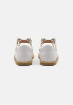 Friboo Ballerina'S Met Enkelbandjes - White -Kinder Kleding Winkel db8cb037fc6c43c49290c38565d6a9ce scaled