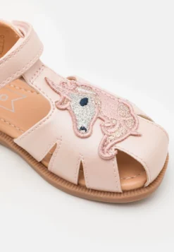 Friboo Sandalen - Light Pink -Kinder Kleding Winkel e108ea9c2a674f1db21b23444736ab04 scaled