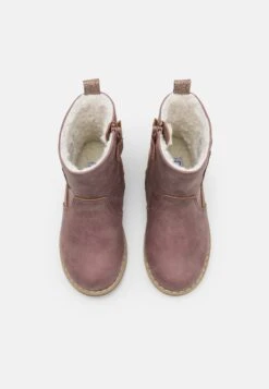 Friboo Korte Laarzen - Mauve -Kinder Kleding Winkel e1e83e4349984ecfaf9ed0e30533fa52 scaled