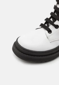 Calvin Klein Jeans Veterboots - White 11 Calvin Klein Jeans Veterboots - White -Kinder Kleding Winkel ebabdd44007942f09ea2caa4f42b8412 scaled