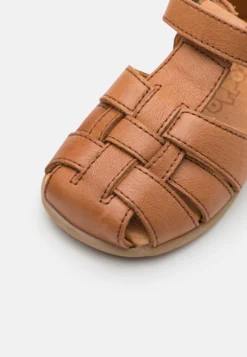 Froddo Carte Unisex - Sandalen - Brown 11 Froddo Carte Unisex - Sandalen - Brown -Kinder Kleding Winkel fb606b9edbcb4df1ae59d5d397202bd4 scaled